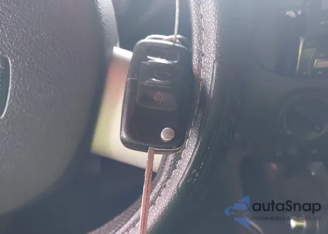 2006 Volkswagen New Beetle 2.5 z USA, uszkodzony, nr VIN 3VWRW31C86M405655